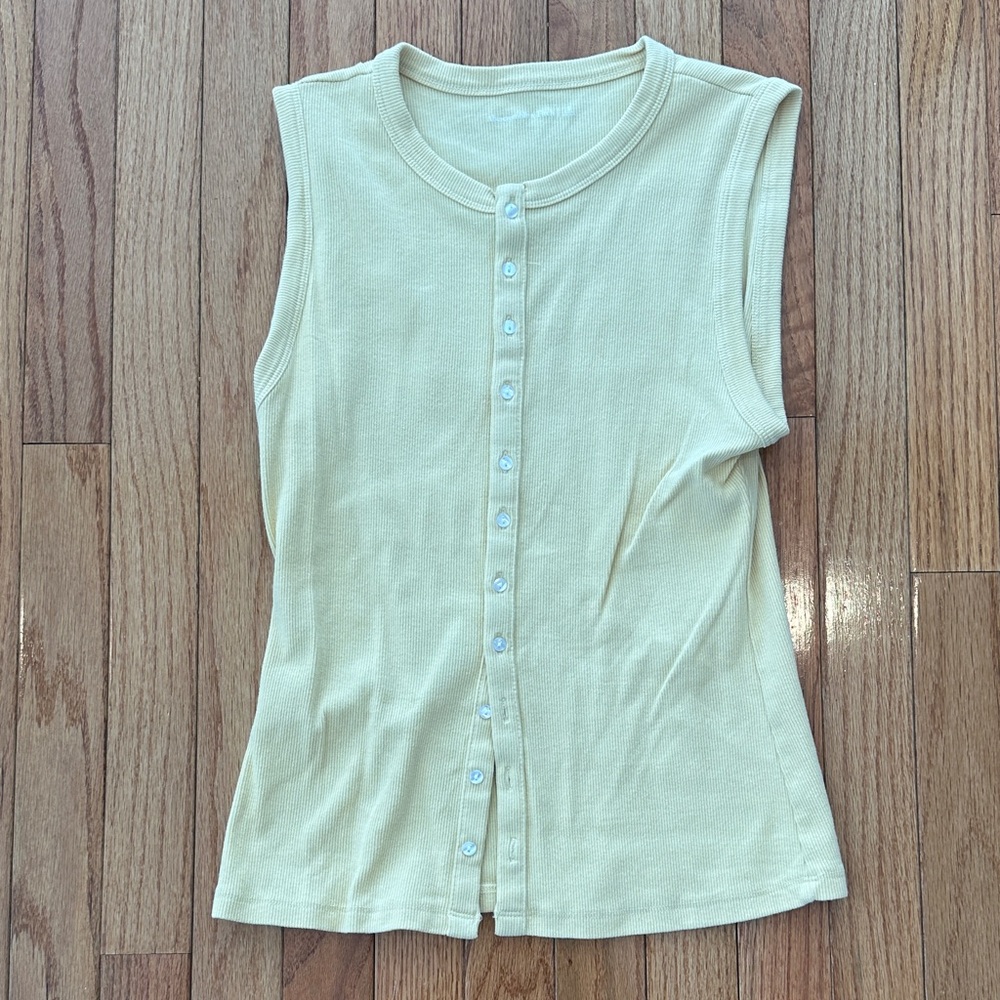Abercrombie & Fitch Sleeveless Yellow Button-Down Shirt